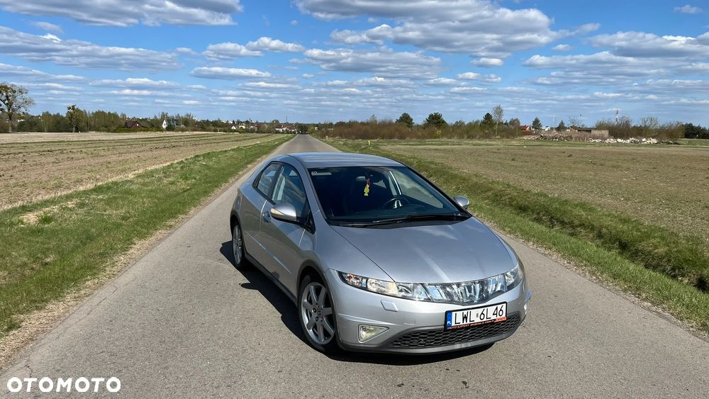 Honda Civic 1.8i-VTEC Sport - 2