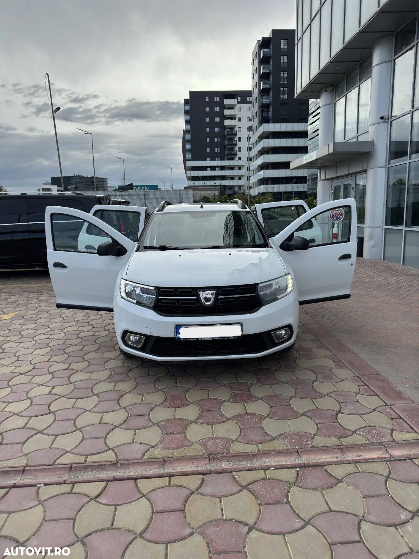 Dacia Logan MCV 0.9 TCe Ambiance - 1