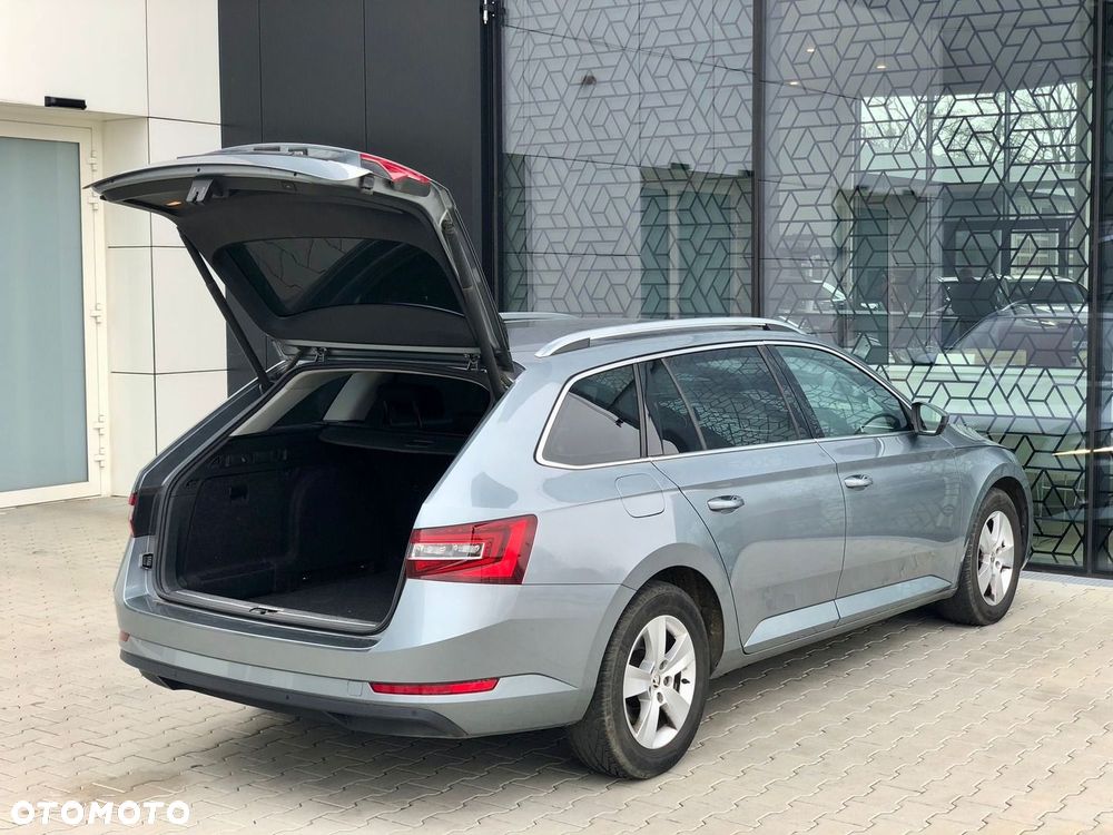 Skoda Superb 2.0 TDI Style DSG7 - 26