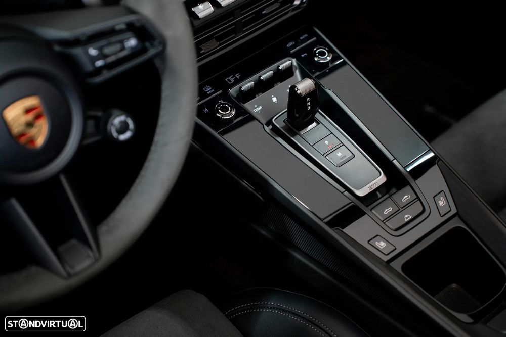 Porsche 911 (992) Carrera 4 GTS PDK - 33