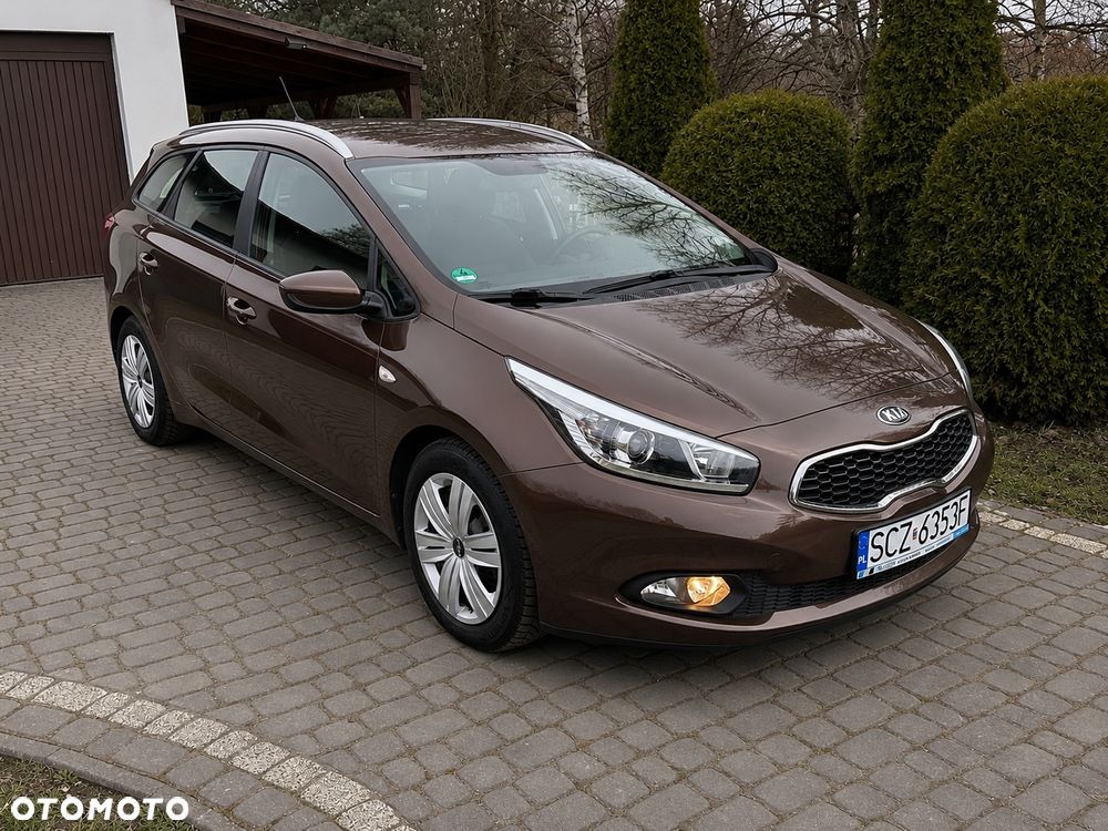 Kia Ceed 1.6 GDI ISG Dream-Team Edition - 3