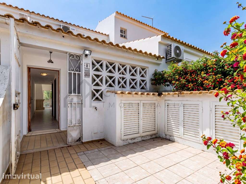 Moradia Duplex tipo T2 com Jardim e Piscina em Condomínio Privado - Grande imagem: 3/29