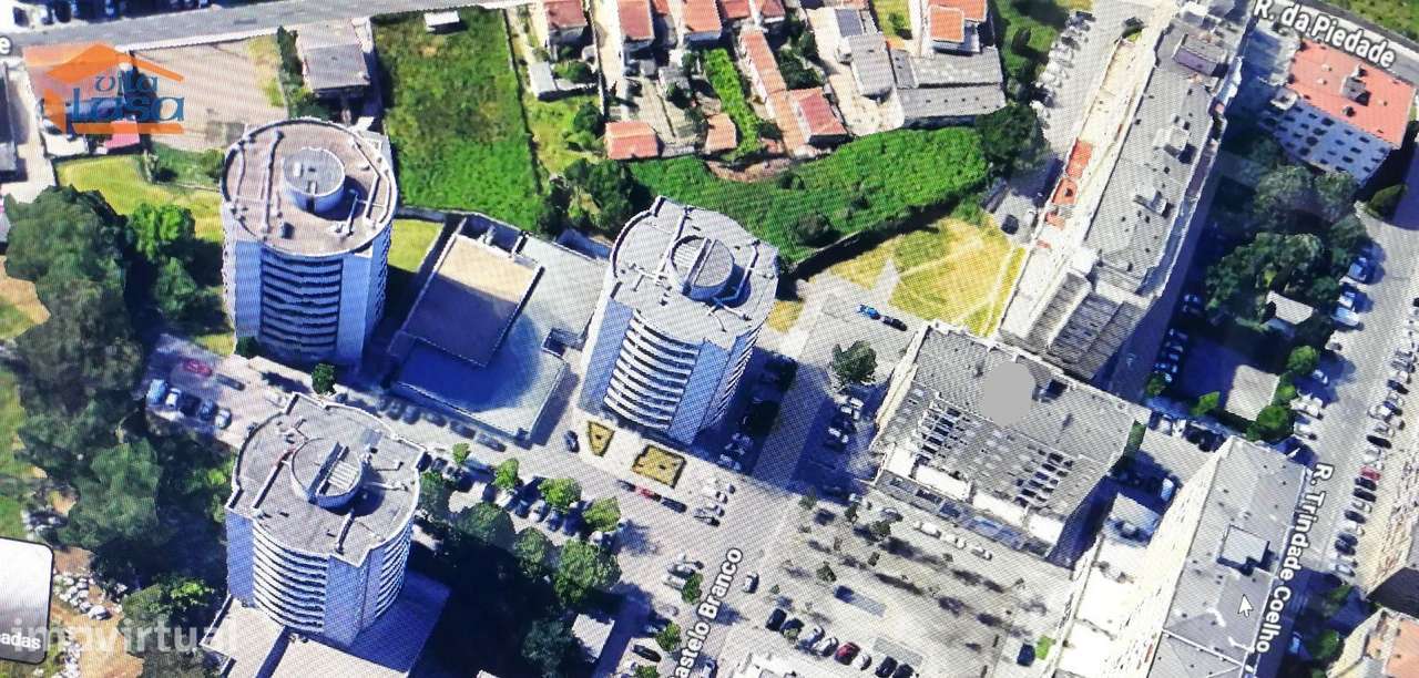 1 LOJA (2 frações unidas) junto às piscinas de Águas Santas - Grande imagem: 4/9