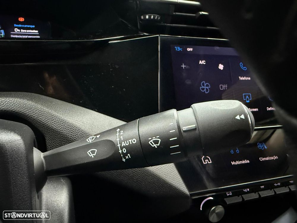 Peugeot 408 1.6 Hybrid Allure Pack e-EAT8 - 34