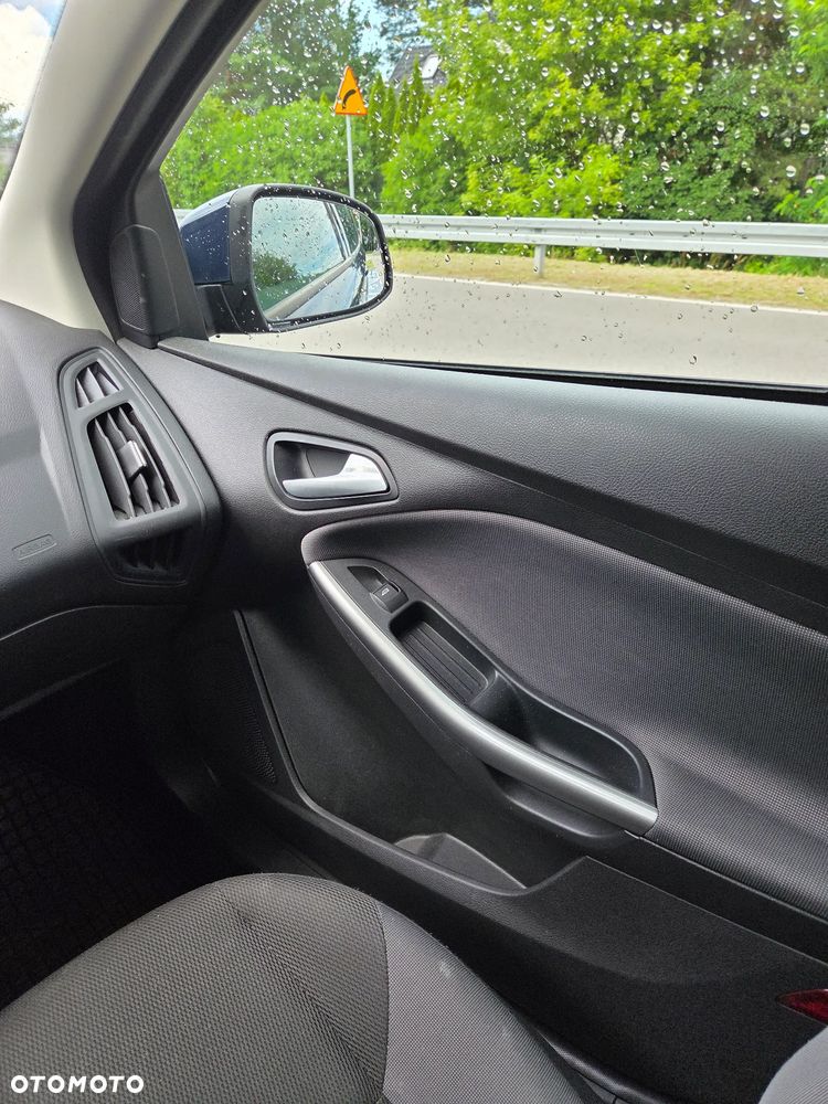 Ford Focus 1.0 EcoBoost Trend - 11
