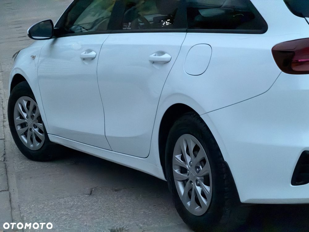 Kia Ceed 1.6 CRDi SCR M - 19