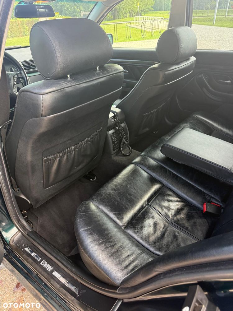 BMW Seria 5 528i - 10