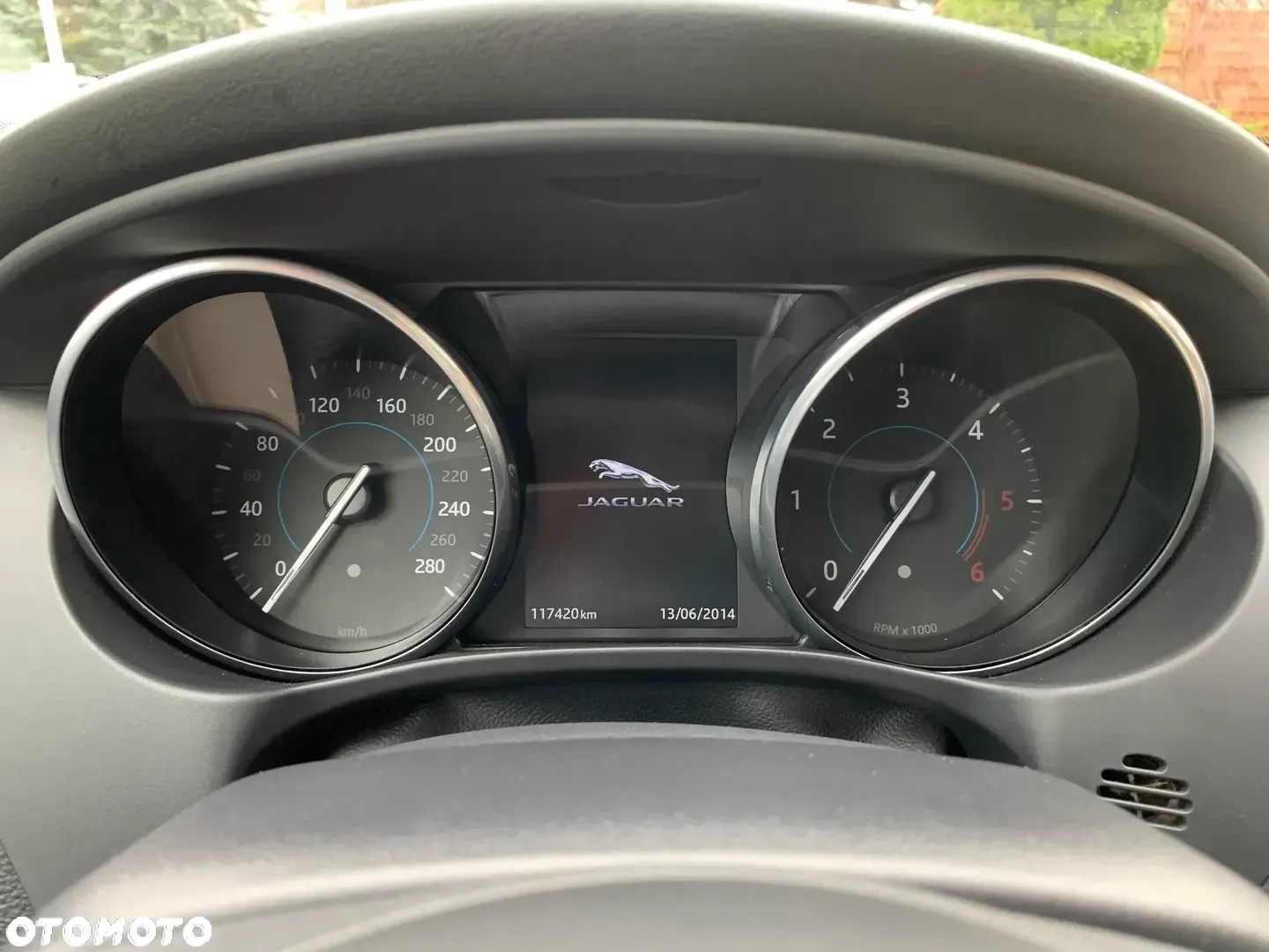 Jaguar XE 2.0 D Prestige - 6