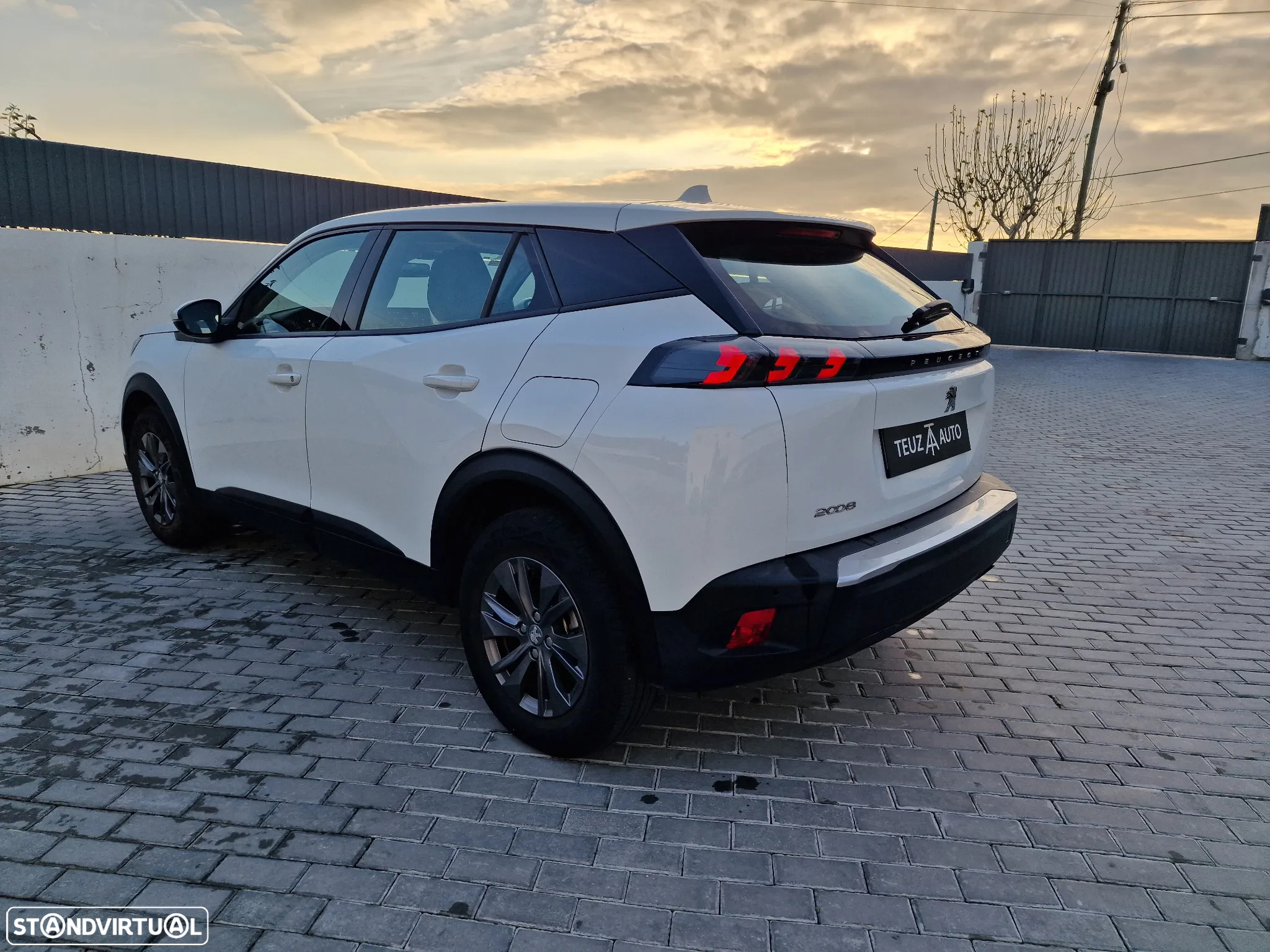 Peugeot 2008 PureTech 100 Active - 5