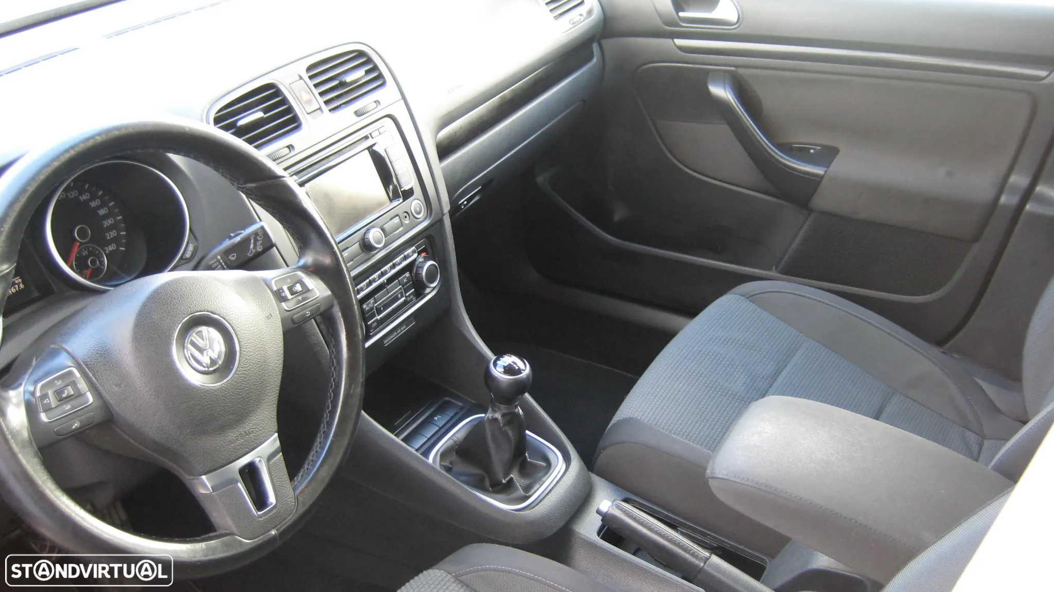 VW Golf Variant 1.6 TDi Confortline - 10