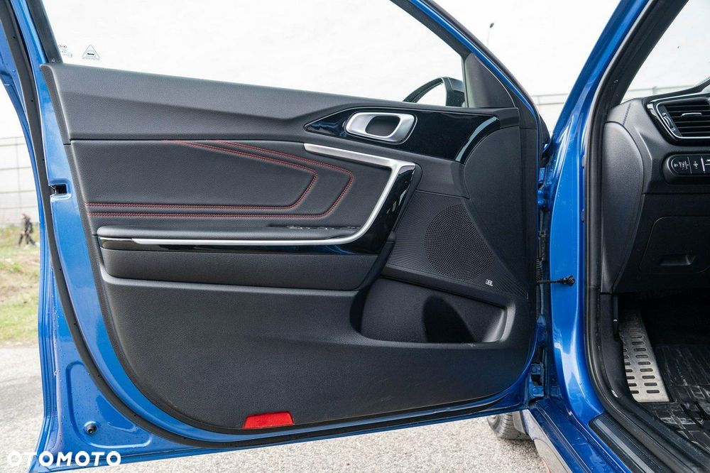 Kia ProCeed 1.6 T-GDI GT DCT - 28