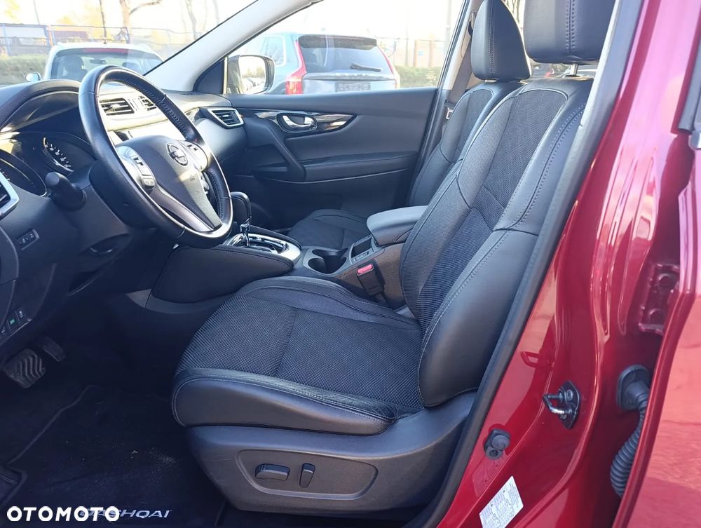 Nissan Qashqai 1.2 DIG-T Xtronic TEKNA - 26