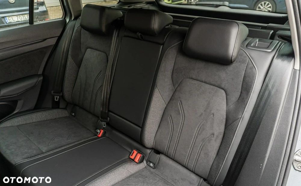 Volkswagen Golf VIII 1.5 TSI Life Plus - 7