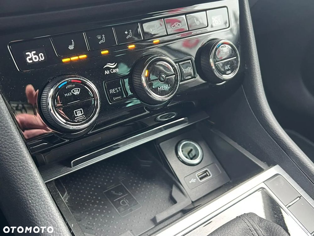 Skoda Superb 1.5 TSI ACT DSG Active - 17