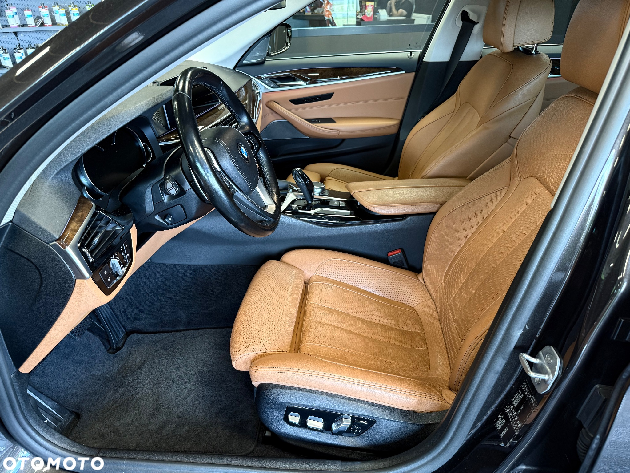 BMW Seria 5 520d Luxury Line sport - 14