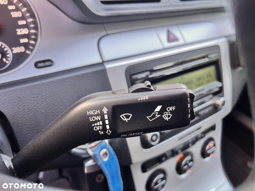Volkswagen Passat - 28