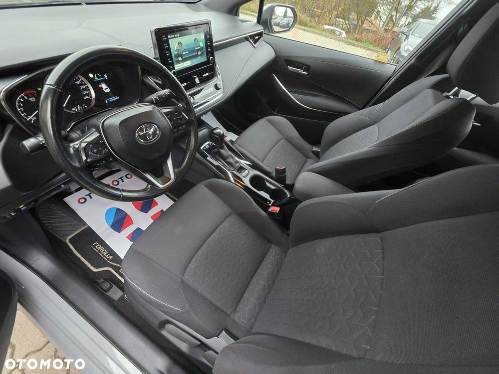 Toyota Corolla 1.8 Hybrid Comfort - 17