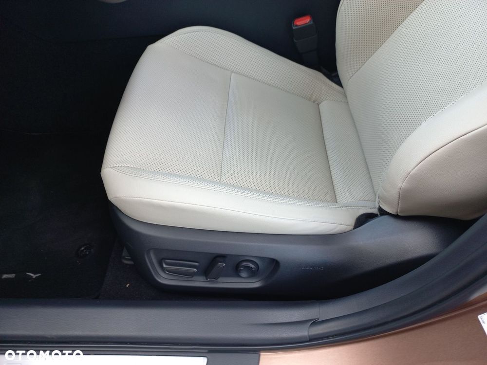 Toyota Camry - 9