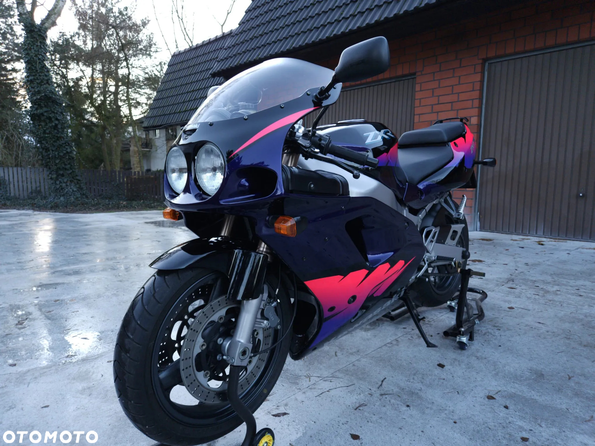 Kawasaki ZXR - 3