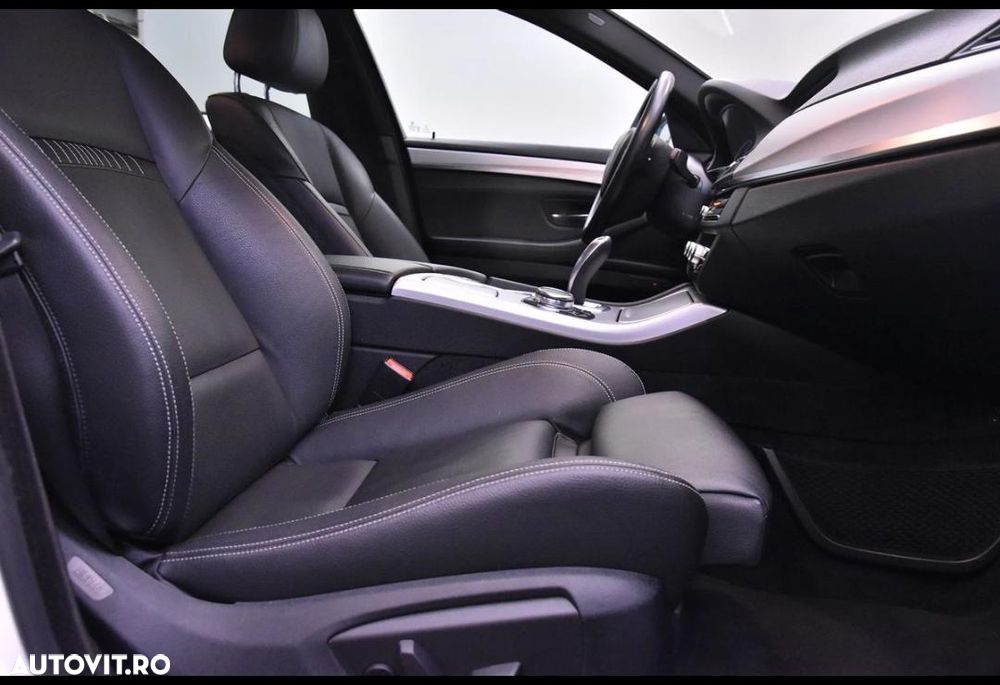 BMW Seria 5 530d xDrive AT - 11