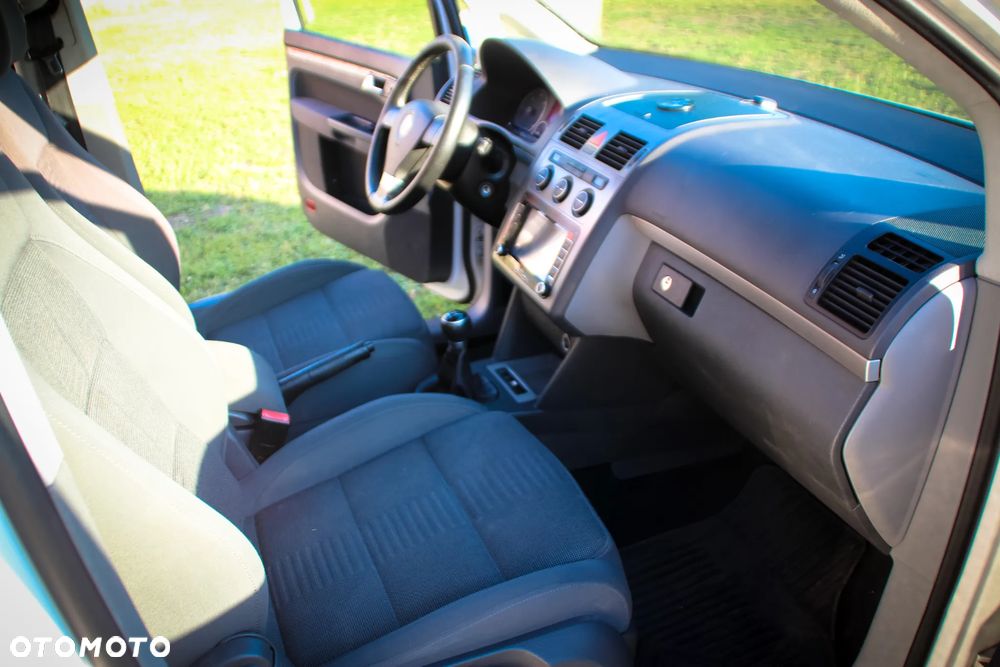 Volkswagen Touran 2.0 TDI Trendline - 11