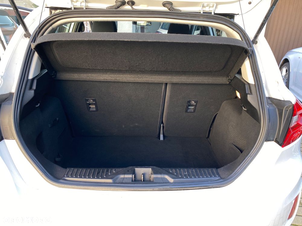 Ford Fiesta 1.1 S&S TREND - 17