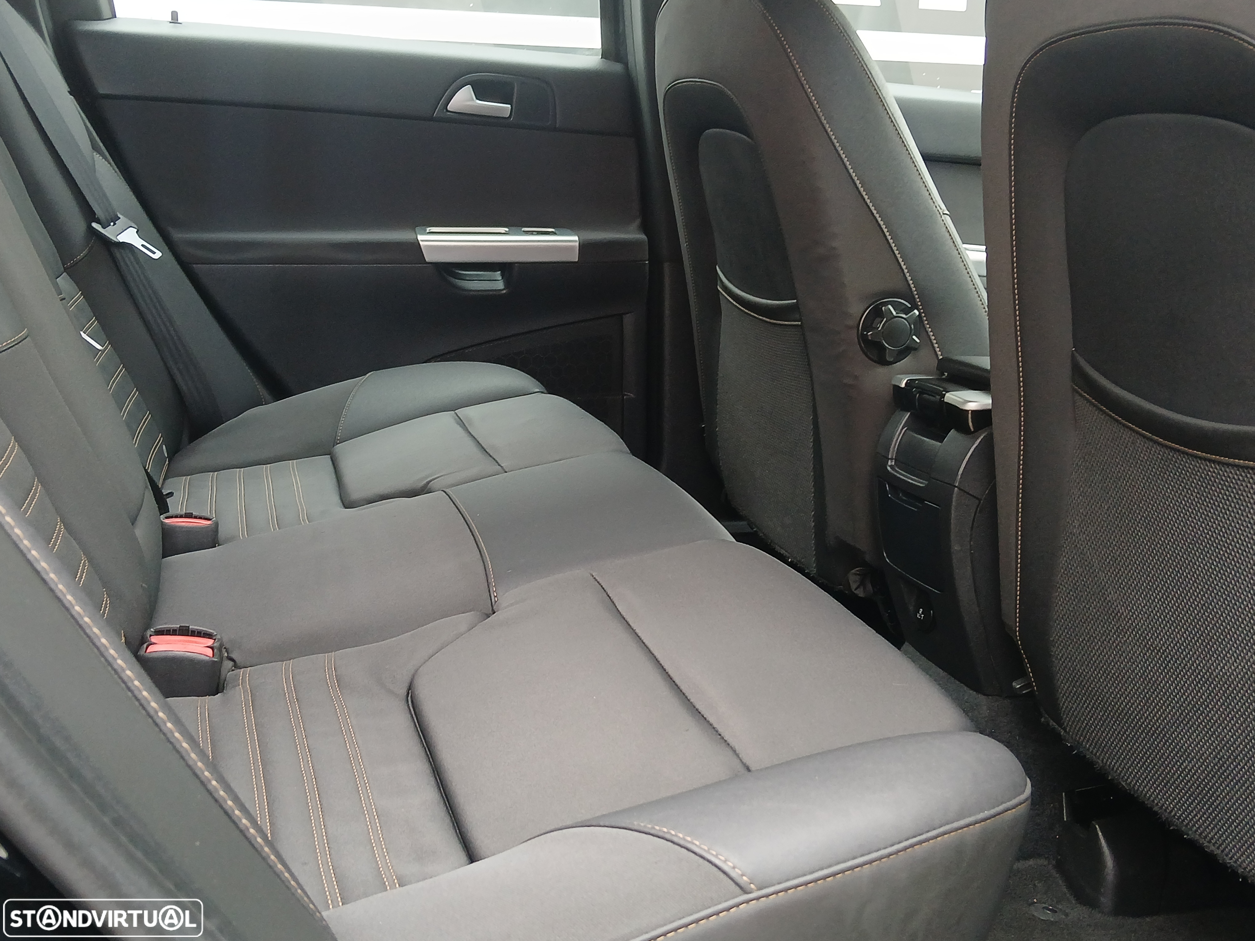 Volvo V50 1.6 D Drive Momentum Start/Stop - 23