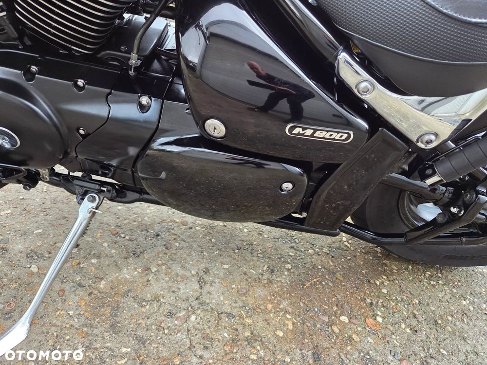 Suzuki Intruder - 24
