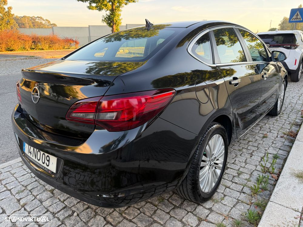 Opel Astra 1.7 CDTi Cosmo Start/Stop - 4