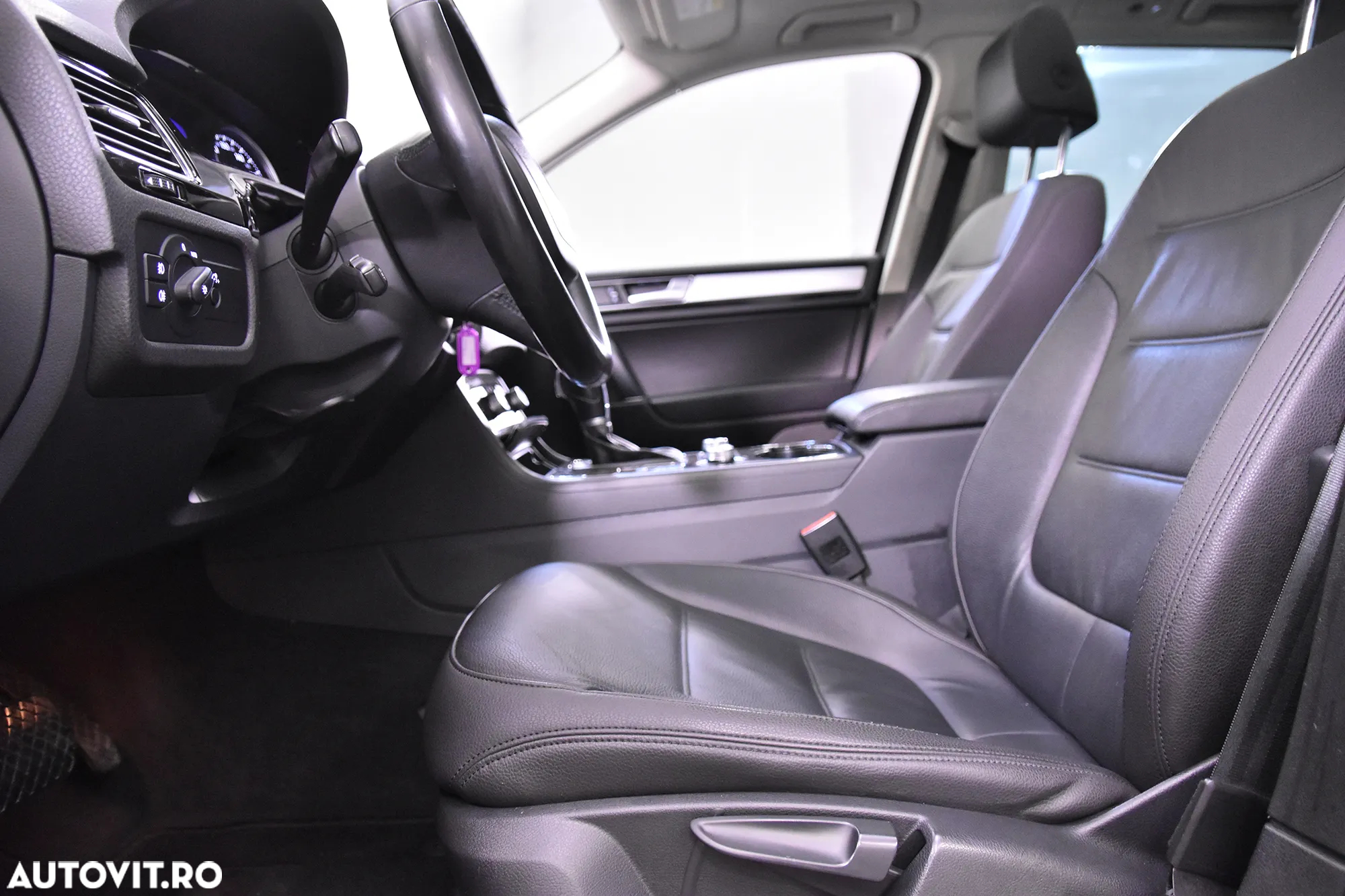 Volkswagen Touareg - 26