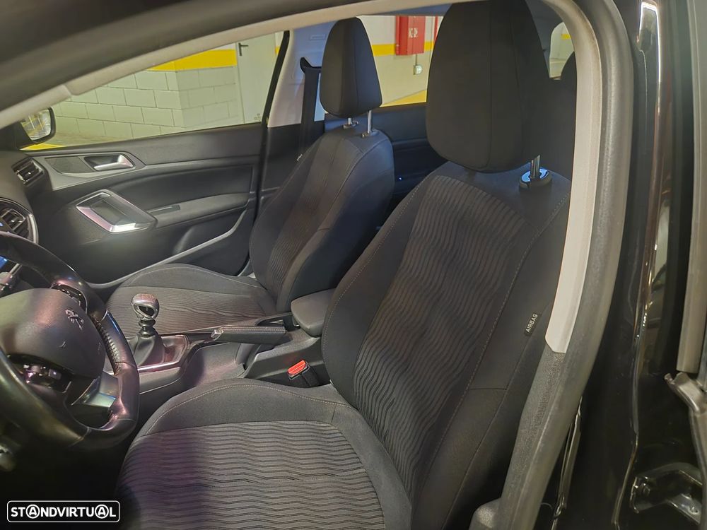 Peugeot 308 SW 1.6 BlueHDi Style - 24