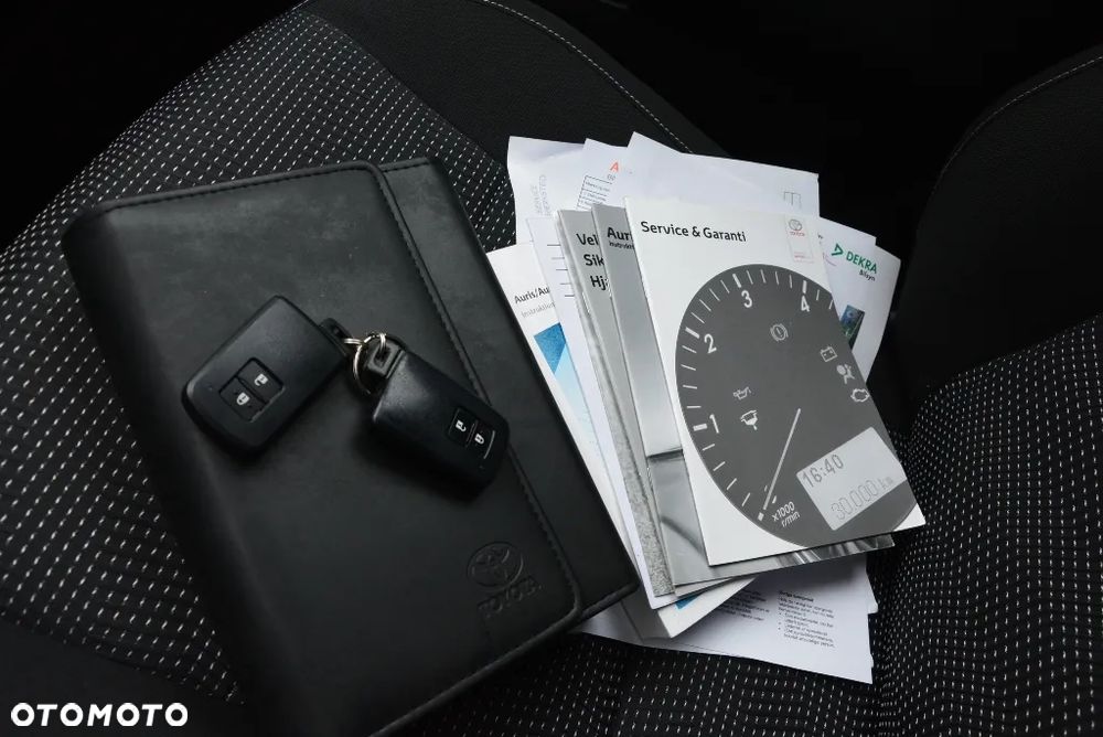 Toyota Auris 1.6 Valvematic Comfort - 12