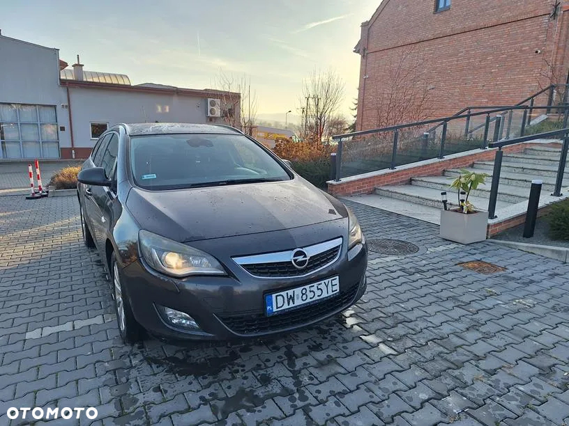 Opel Astra IV 2.0 CDTI Cosmo - 11