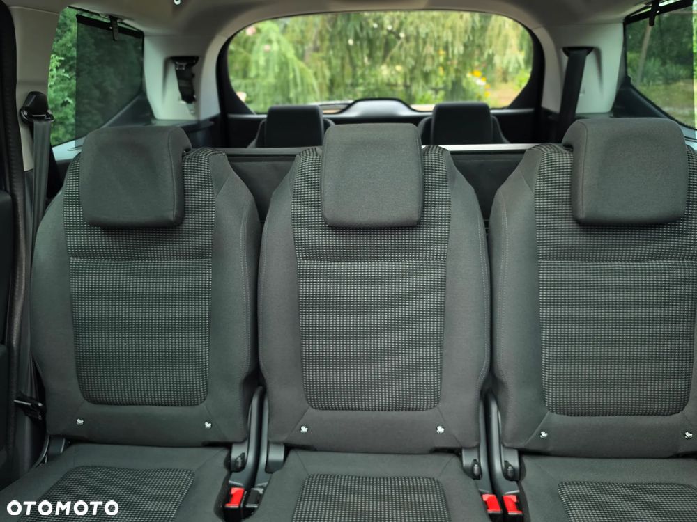 Peugeot 5008 - 37