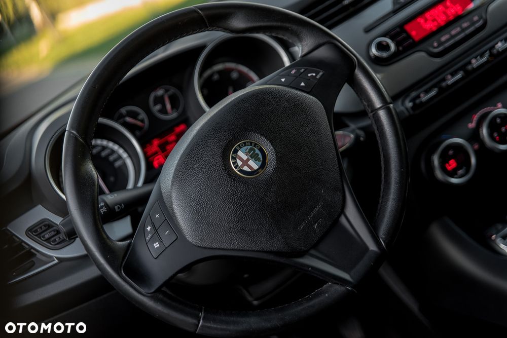 Alfa Romeo Giulietta 1.6 JTDM 16V - 30