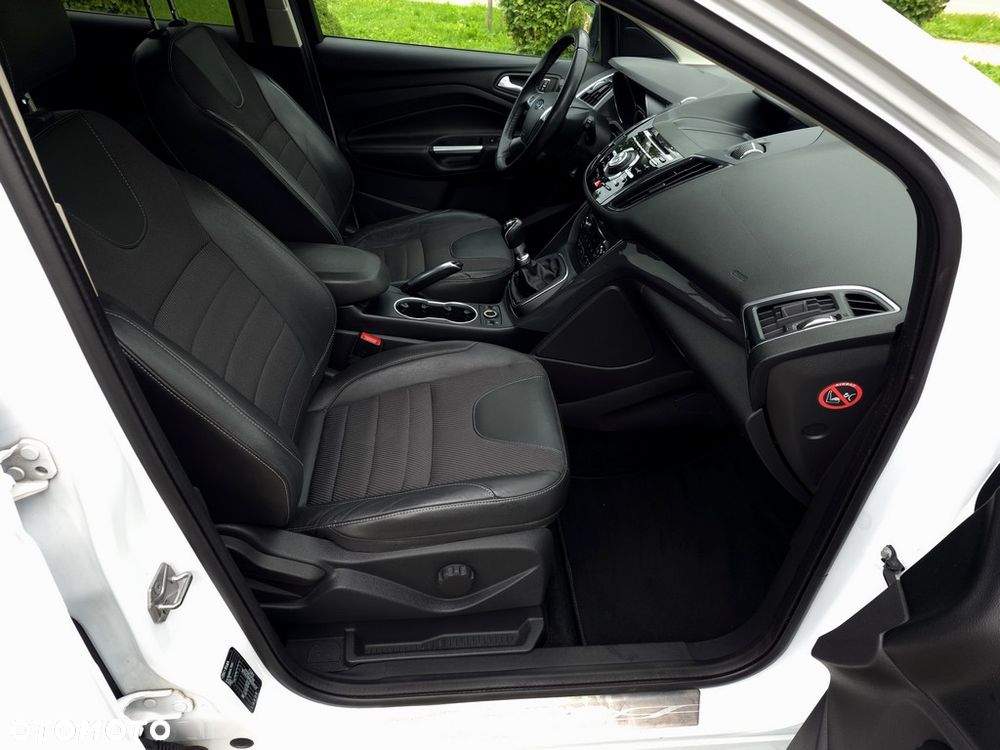 Ford Kuga 2.0 TDCi FWD Titanium - 8