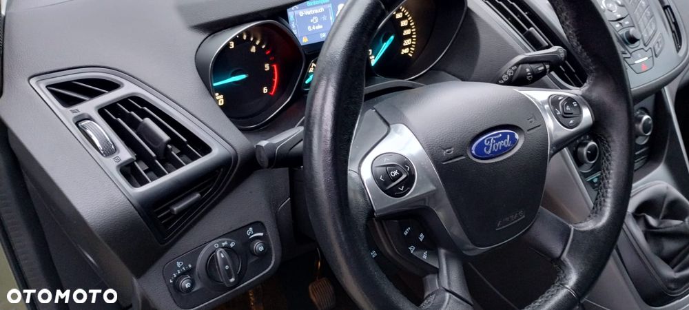 Ford Kuga 2.0 TDCi 2x4 Trend - 11