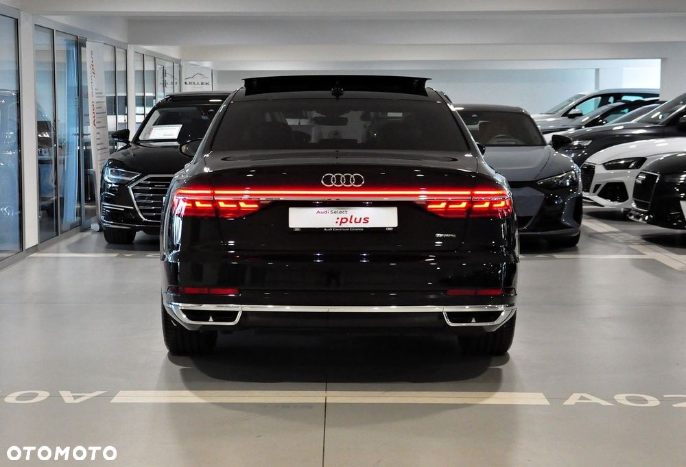 Audi A8 - 7