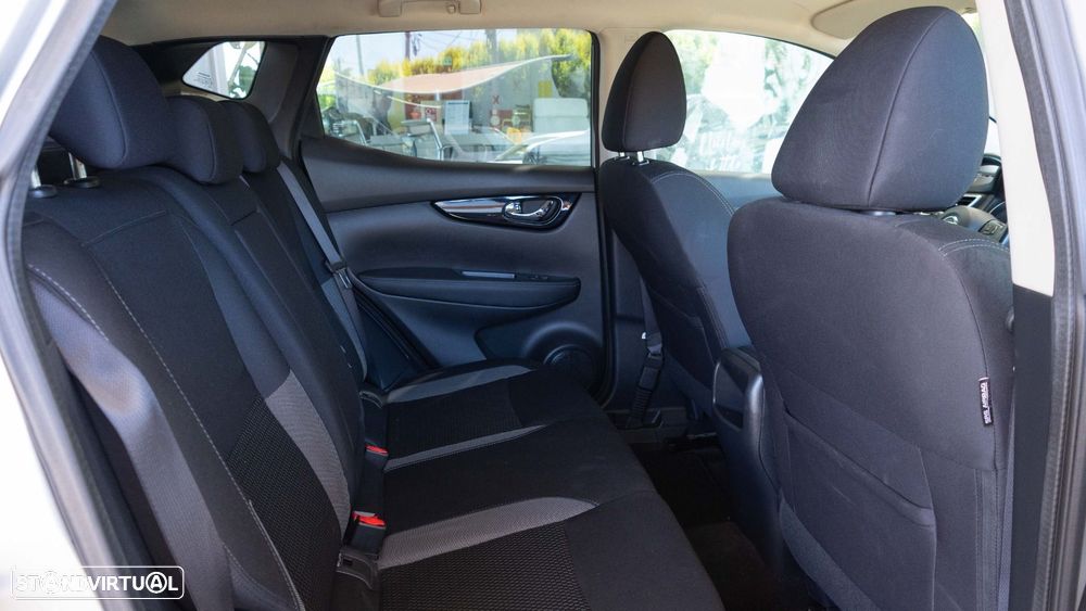 Nissan Qashqai 1.5 dCi N-Connecta Business - 10