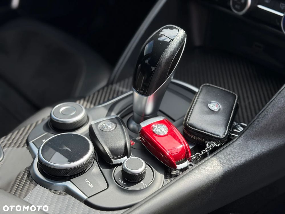 Alfa Romeo Giulia 2.2 AT8-Q4 Veloce - 38