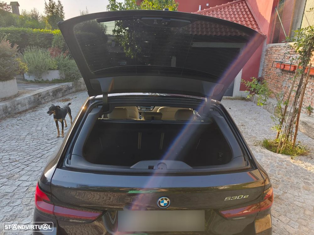 BMW 530 e Pack Desportivo M - 9
