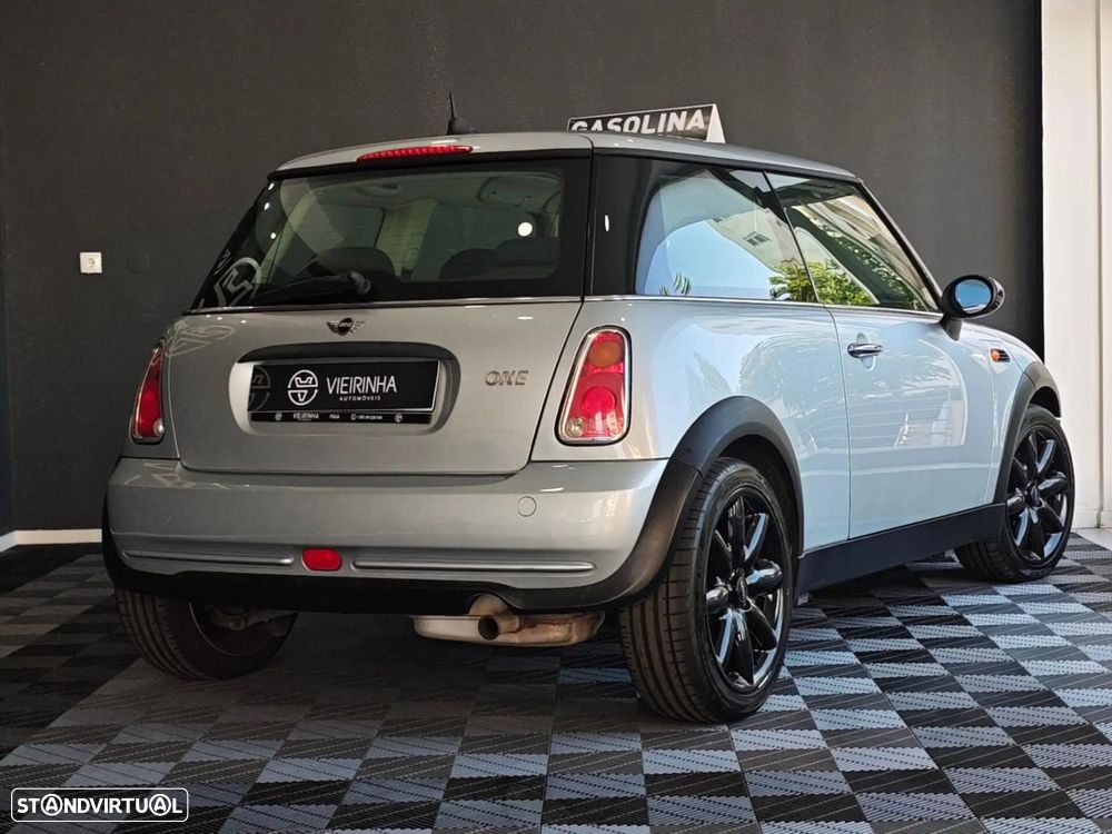 MINI 3 Portas - 18