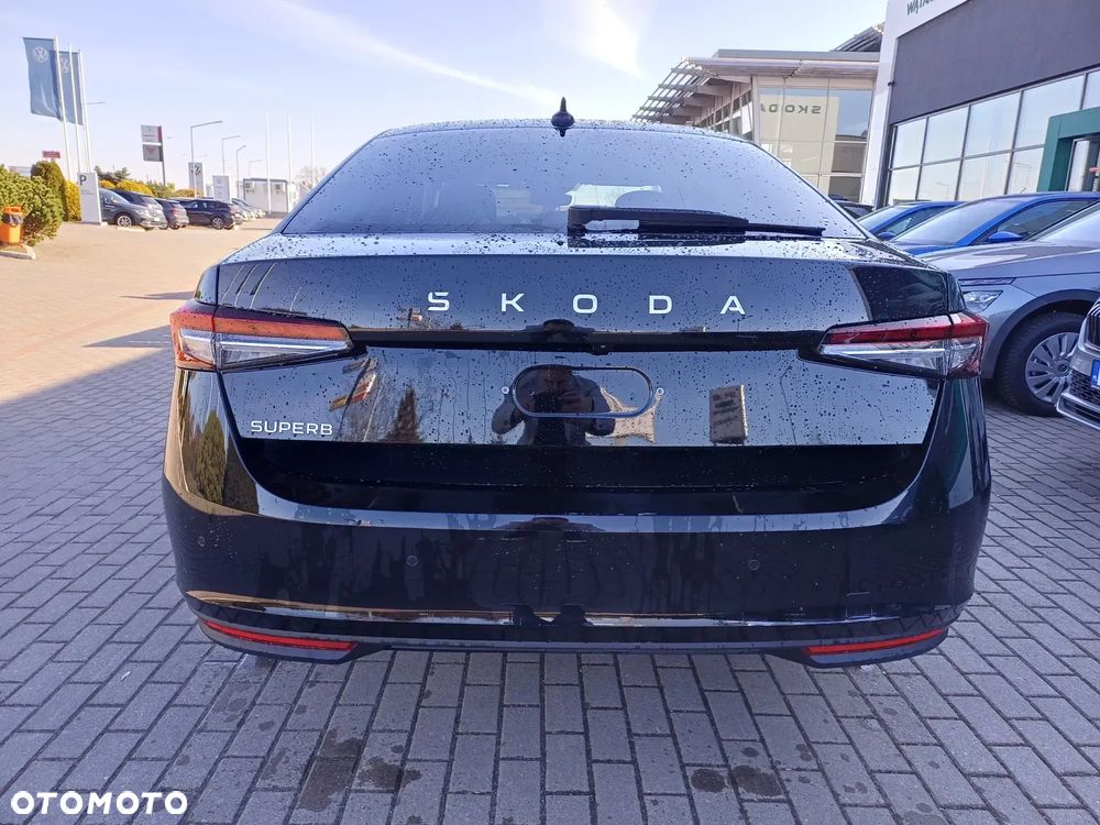 Skoda Superb 2.0 TSI Drive DSG - 8