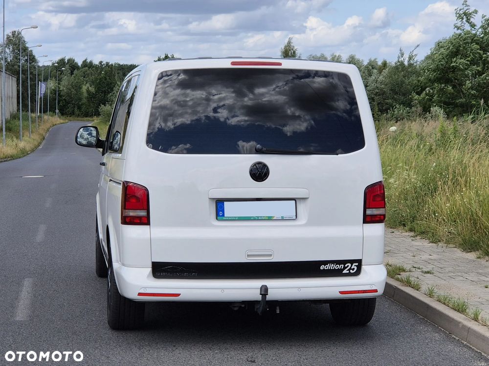 Volkswagen Multivan - 13
