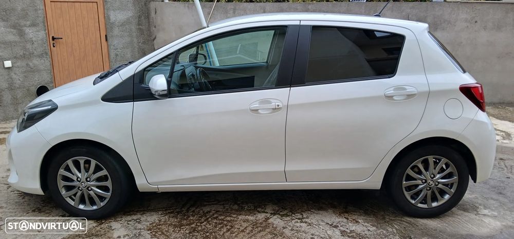 Toyota Yaris 1.4 D-4D Comfort+P.Style - 3