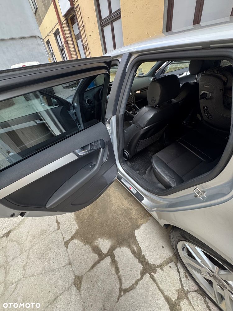 Audi A3 Sportback 2.0 TDI DPF Ambition - 14