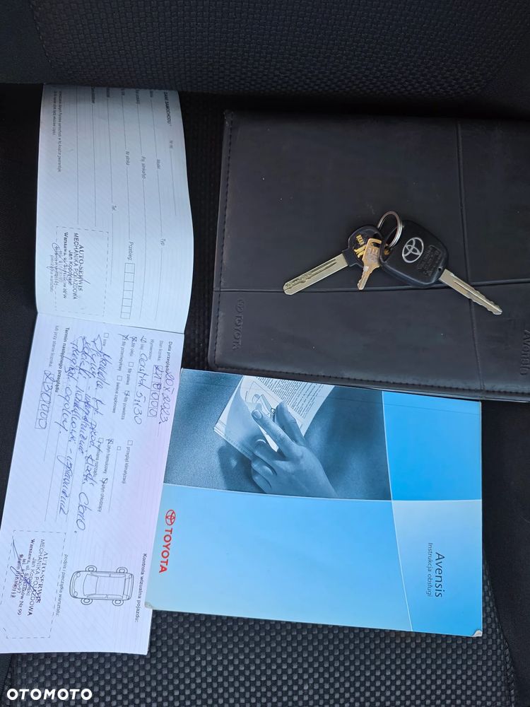 Toyota Avensis 2.0 VVT-i Sol - 28