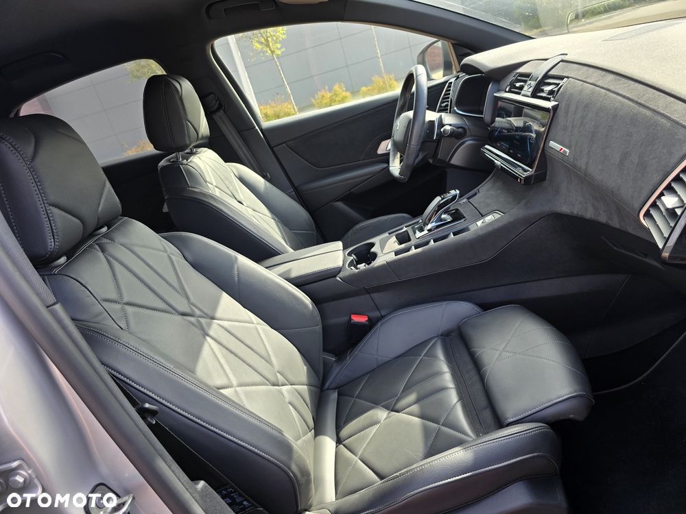 DS Automobiles DS 7 Crossback 1.6 E-Tense Performance Line + - 31