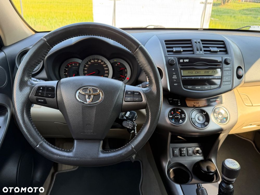 Toyota RAV4 - 32