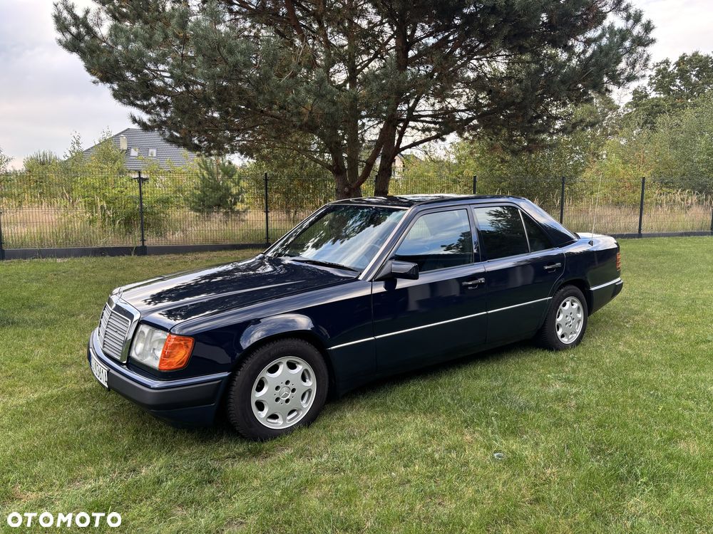 Mercedes-Benz W124